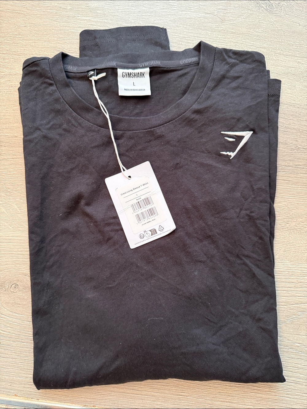 NWT Men’s Gymshark Black Crest long sleeve t-shirt Large